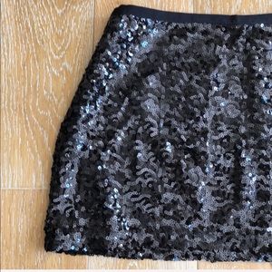 Victoria’s Secret Black Sequined Fully Lined Mini Skirt 🩷NWOT🩷